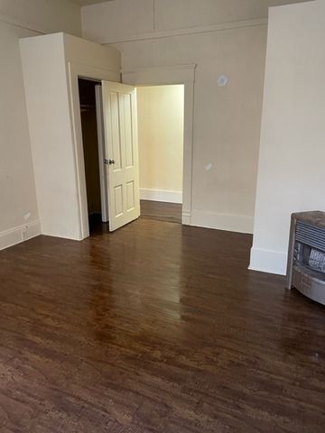 617 W Gandy Street, Denison, TX 75020