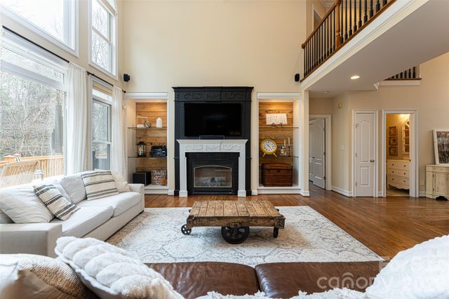 39 Windover Drive, Asheville, NC 28803