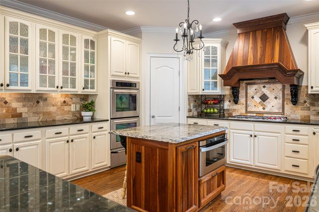 39 Windover Drive, Asheville, NC 28803