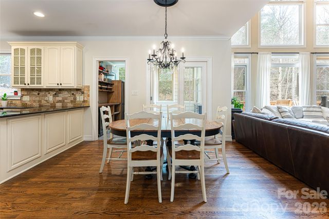 39 Windover Drive, Asheville, NC 28803