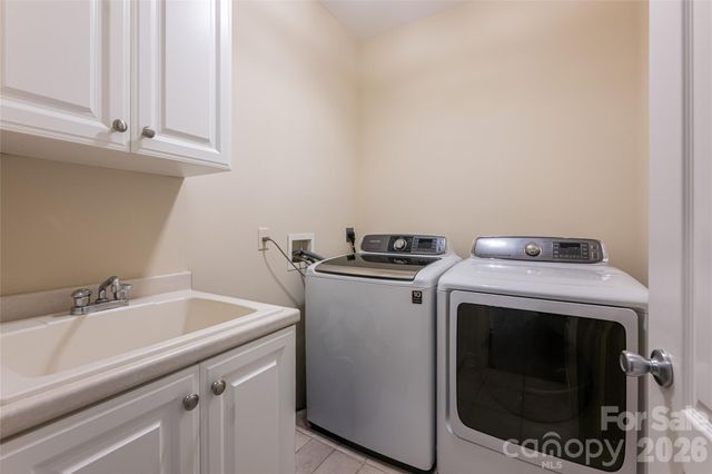 39 Windover Drive, Asheville, NC 28803