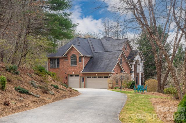 39 Windover Drive, Asheville, NC 28803