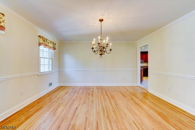 445 Brookview Ct, Branchburg Twp., NJ 08876