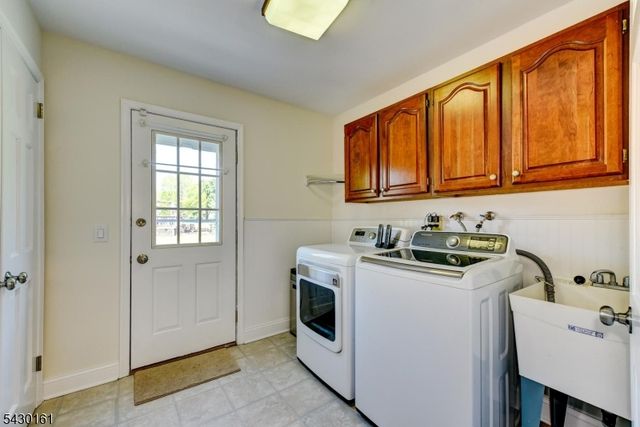 445 Brookview Ct, Branchburg Twp., NJ 08876