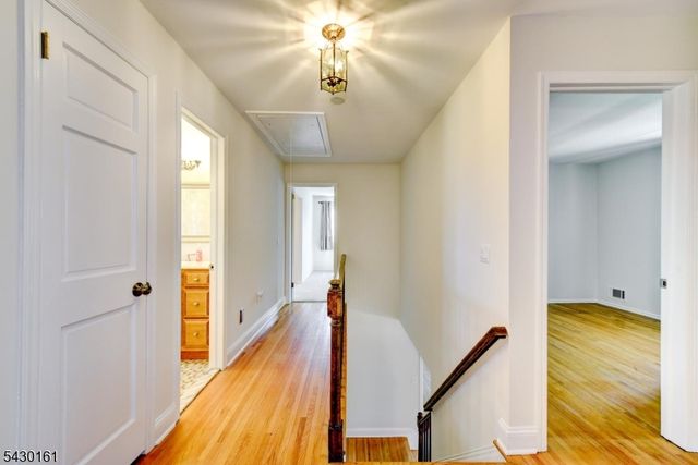 445 Brookview Ct, Branchburg Twp., NJ 08876
