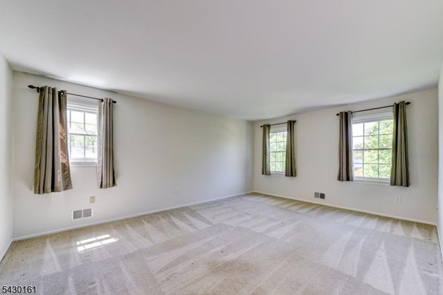 445 Brookview Ct, Branchburg Twp., NJ 08876