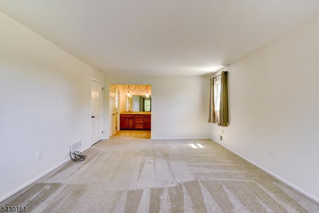 445 Brookview Ct, Branchburg Twp., NJ 08876