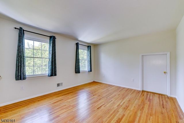 445 Brookview Ct, Branchburg Twp., NJ 08876