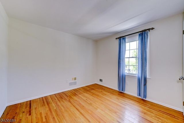 445 Brookview Ct, Branchburg Twp., NJ 08876