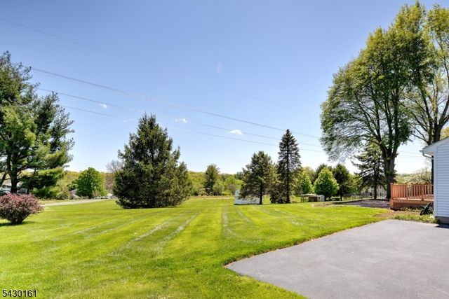 445 Brookview Ct, Branchburg Twp., NJ 08876