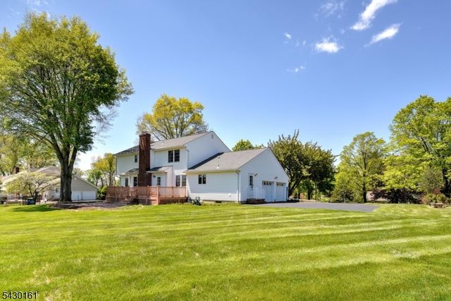 445 Brookview Ct, Branchburg Twp., NJ 08876