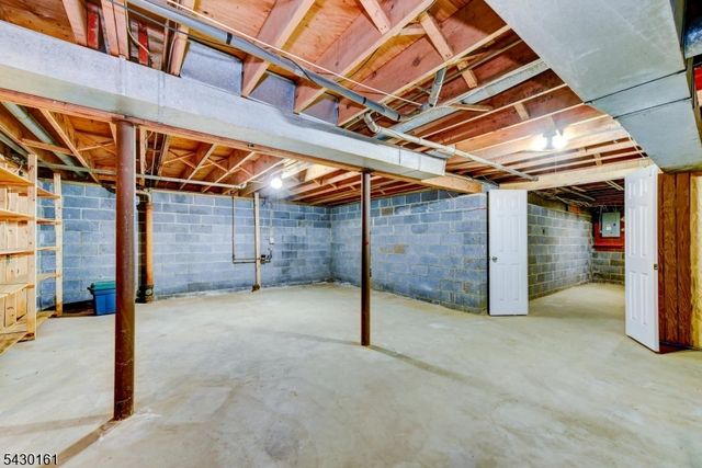 445 Brookview Ct, Branchburg Twp., NJ 08876