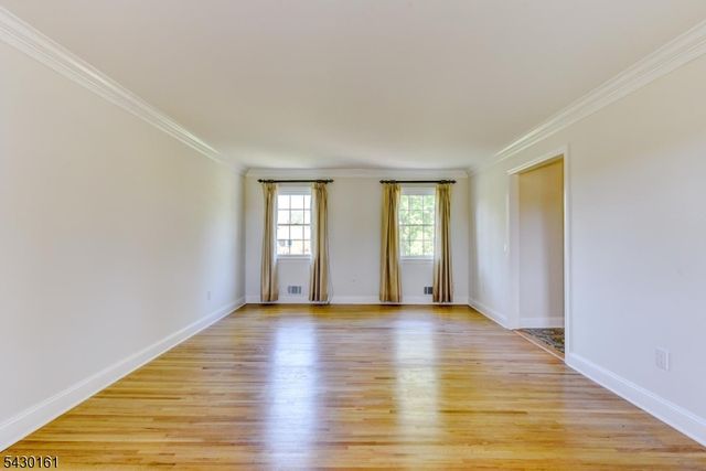 445 Brookview Ct, Branchburg Twp., NJ 08876