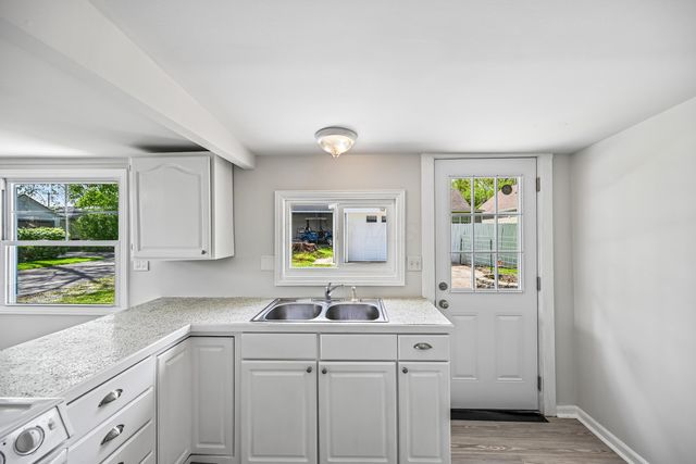 109 Beacon Light Lane, Buckeye Lake, OH 43008