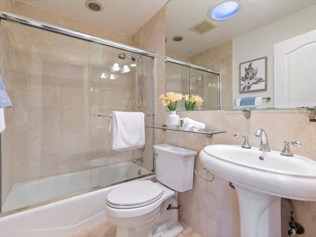 18255 McCoy Ave, Saratoga, CA 95070