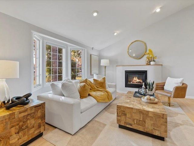 18255 McCoy Ave, Saratoga, CA 95070