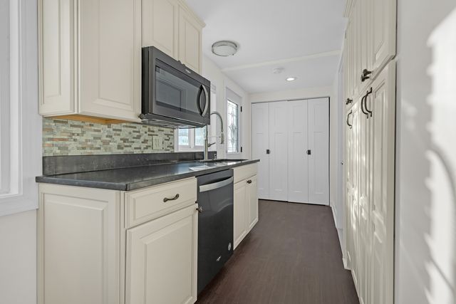 3225 Illinois Road, Wilmette, IL 60091