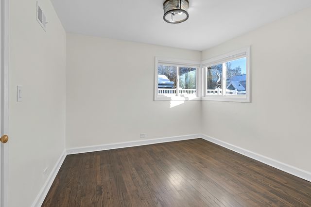 3225 Illinois Road, Wilmette, IL 60091