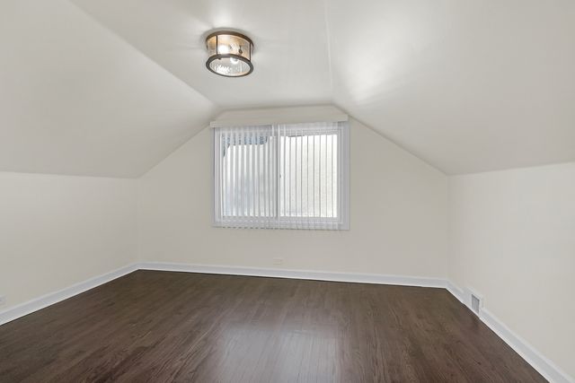 3225 Illinois Road, Wilmette, IL 60091