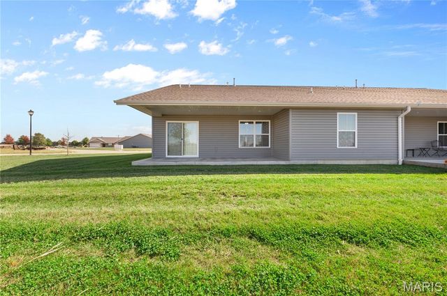 2001 Serenade, Troy, IL 62294