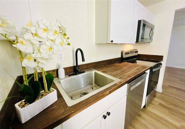 18713 CHARLOTTE AVENUE, Brooker, FL 32622