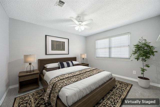 207 E Harwood Road 14, Euless, TX 76039