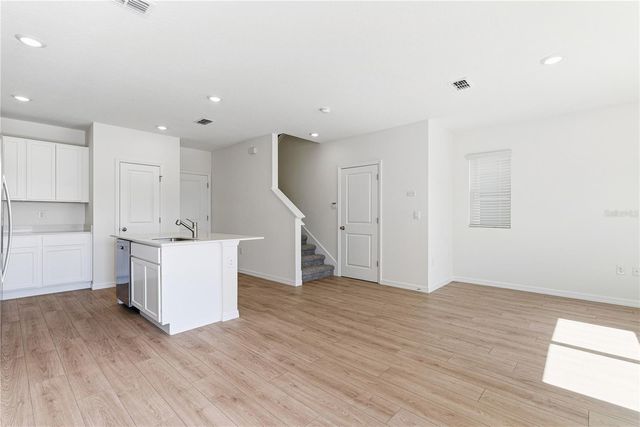 564 PRESTON COVE DRIVE, St Cloud, FL 34771