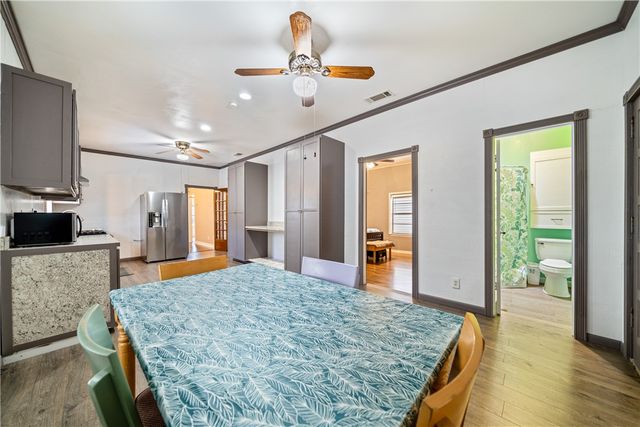 1205 10th St, Corpus Christi, TX 78404