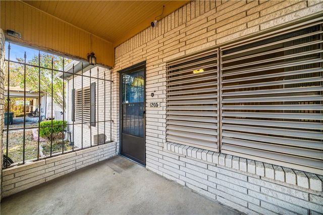 1205 10th St, Corpus Christi, TX 78404