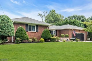 158 Hardenburg Ln, East Brunswick Twp., NJ 08816