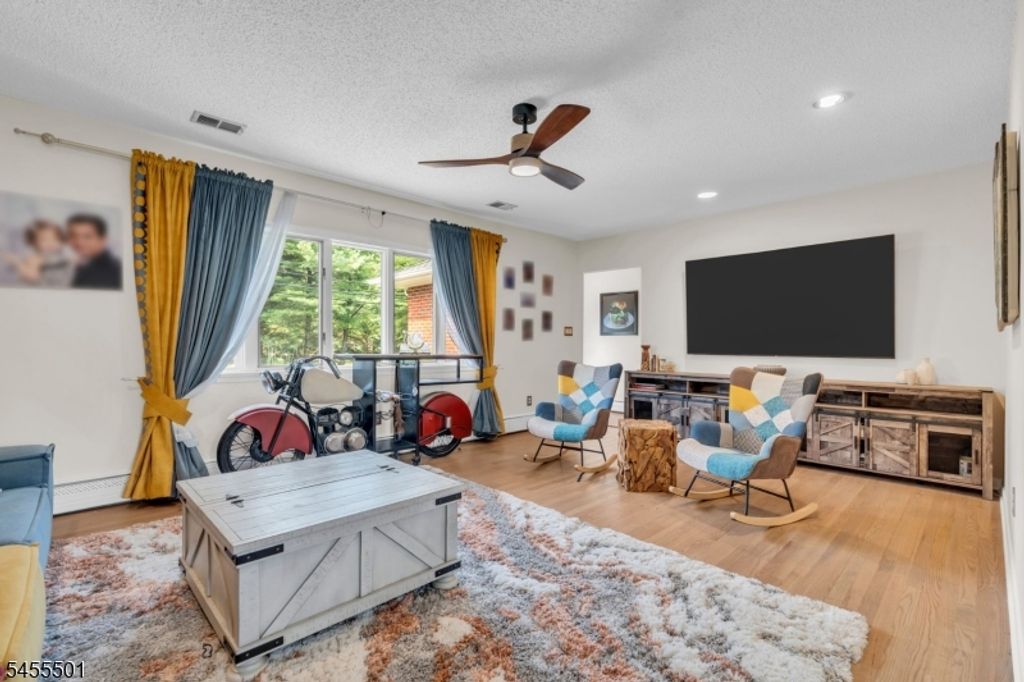 158 Hardenburg Ln, East Brunswick Twp., NJ 08816 — photo 4