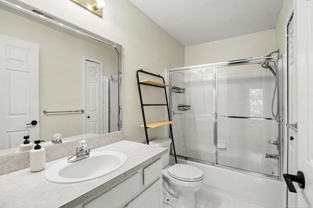 52328 Heatherstone Avenue, Macomb Twp, MI 48042