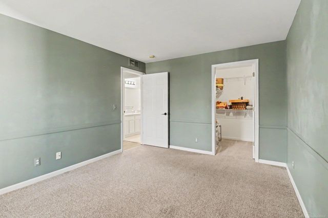 52328 Heatherstone Avenue, Macomb Twp, MI 48042