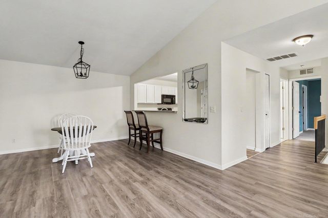52328 Heatherstone Avenue, Macomb Twp, MI 48042
