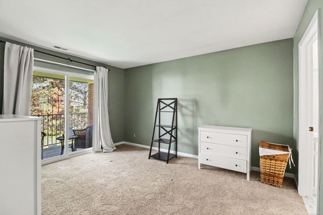 52328 Heatherstone Avenue, Macomb Twp, MI 48042