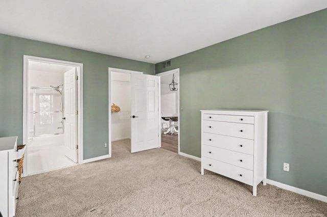 52328 Heatherstone Avenue, Macomb Twp, MI 48042