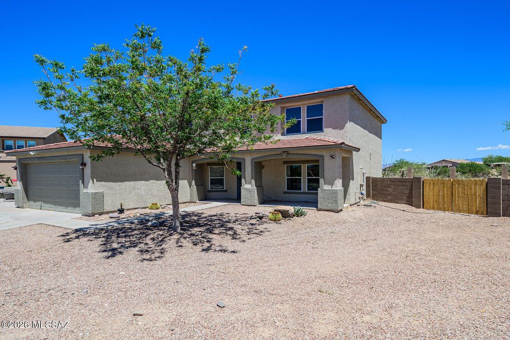 671 E Sterling Canyon Drive, Vail, AZ 85641