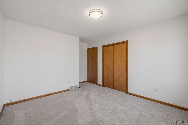 1340 Whitehaven Road, Grand Island, NY 14072