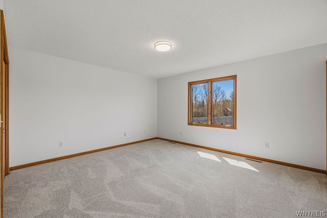 1340 Whitehaven Road, Grand Island, NY 14072