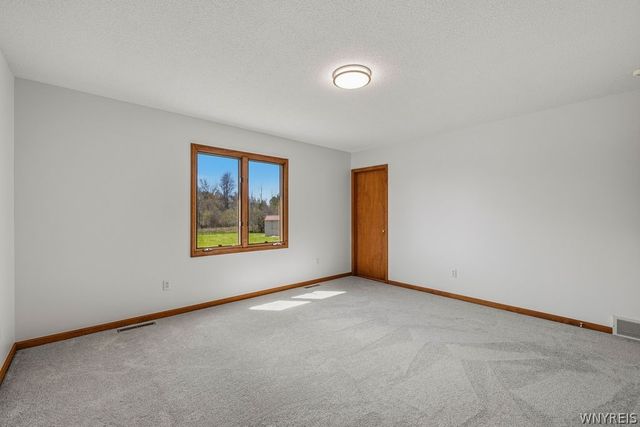 1340 Whitehaven Road, Grand Island, NY 14072