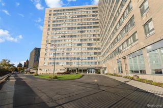 8900 E Jefferson Avenue 605, Detroit, MI 48214