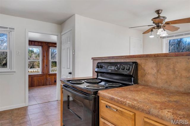 2045 Bainbridge Drive, St Louis, MO 63133