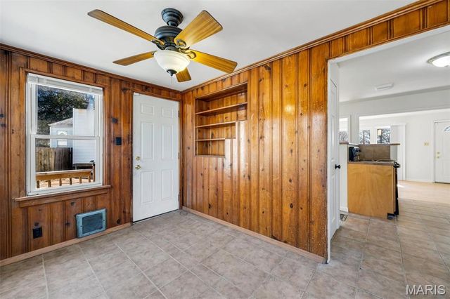 2045 Bainbridge Drive, St Louis, MO 63133