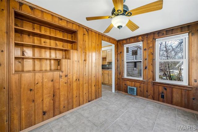 2045 Bainbridge Drive, St Louis, MO 63133