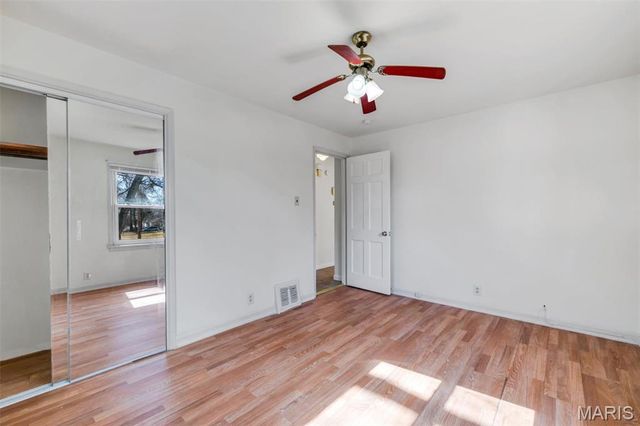 2045 Bainbridge Drive, St Louis, MO 63133