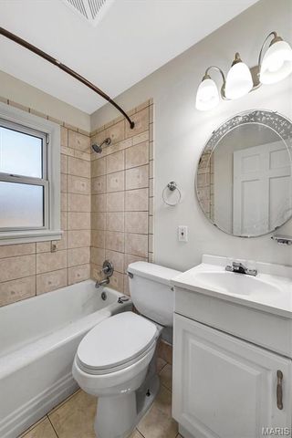 2045 Bainbridge Drive, St Louis, MO 63133