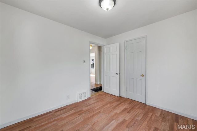 2045 Bainbridge Drive, St Louis, MO 63133