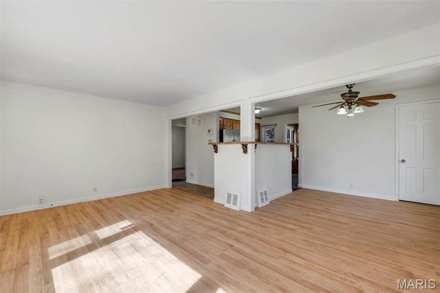 2045 Bainbridge Drive, St Louis, MO 63133