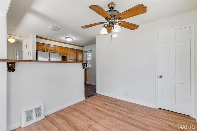 2045 Bainbridge Drive, St Louis, MO 63133