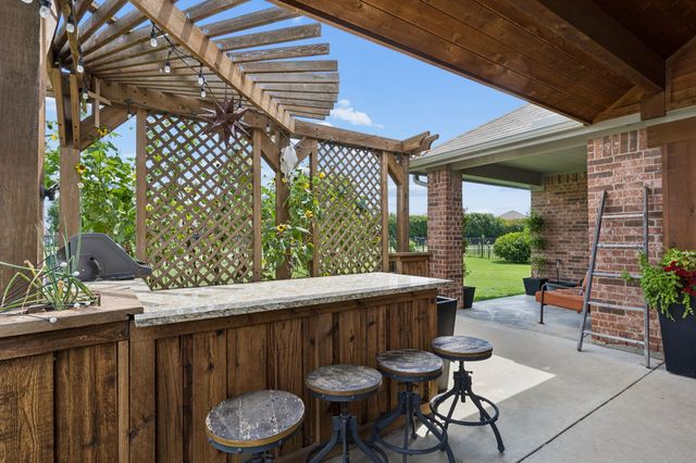 13724 Trail Break Drive, Fort Worth, TX 76052